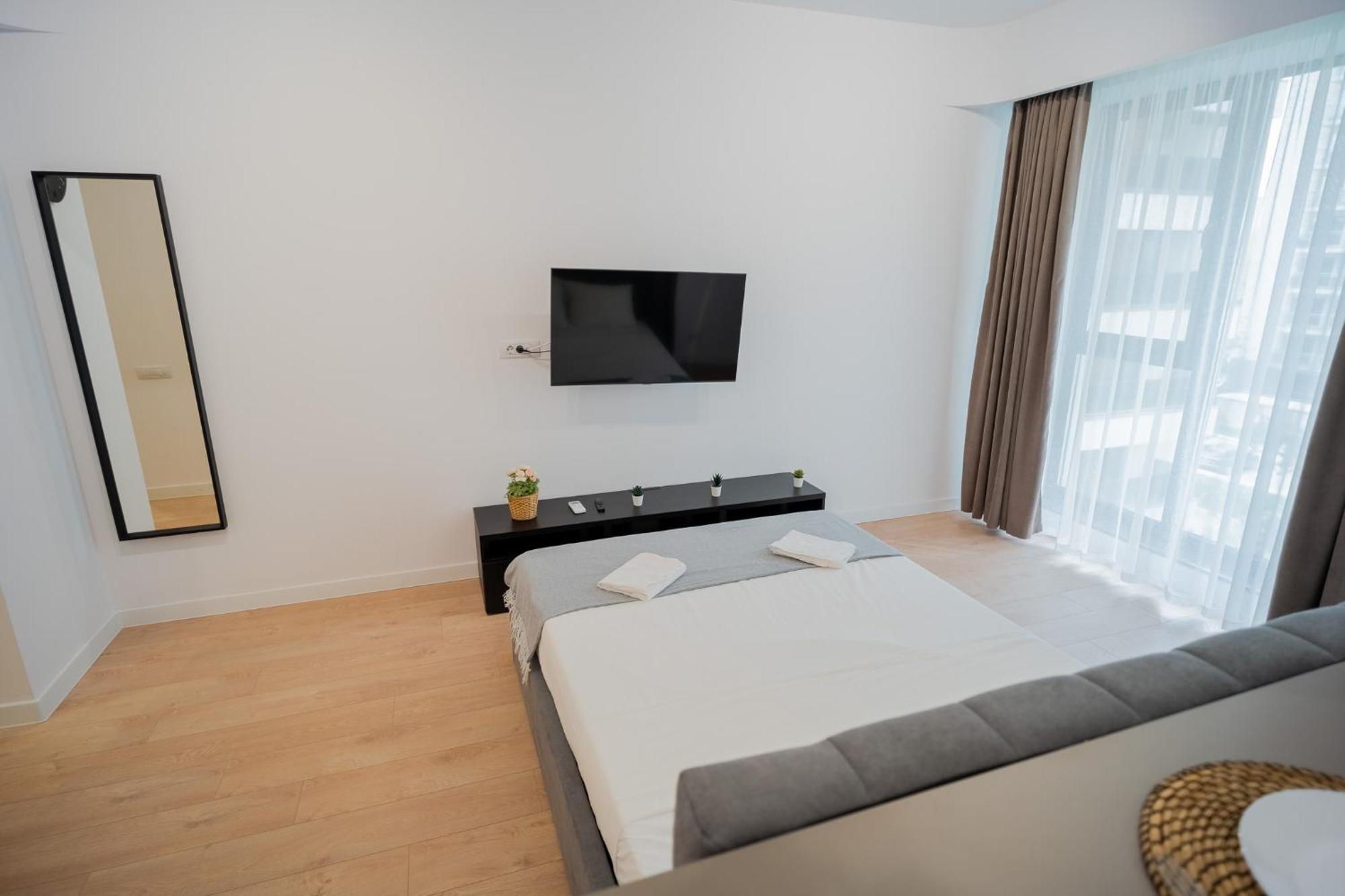 Amazing View Apartments - Iuliu Maniu & Politehnica Park Bucareste Exterior foto